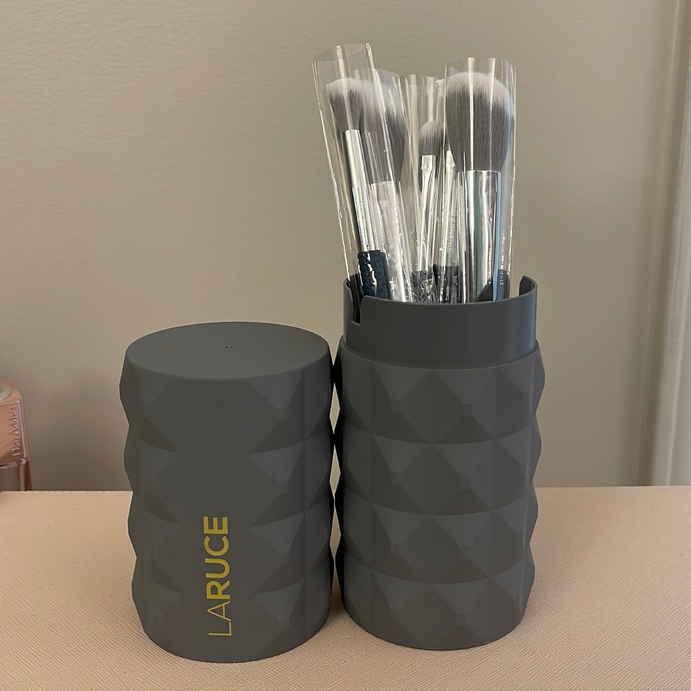 Laruce Christine Brush Set